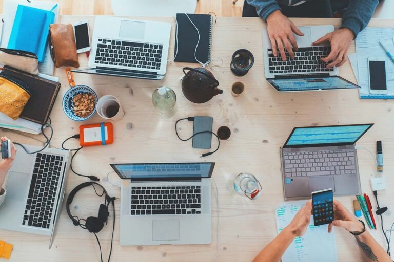 Centralized recruitment may not be the best idea for your company, for many reasons, such as costs, a lack of specialized knowledge and poor hiring decisions. Centralized recruitment.