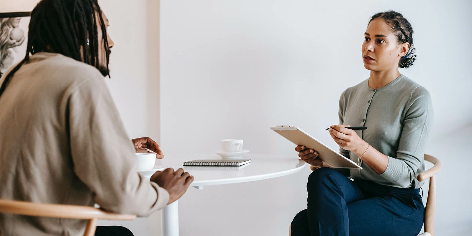 User-experience-designer-interview two people in a user experience interview