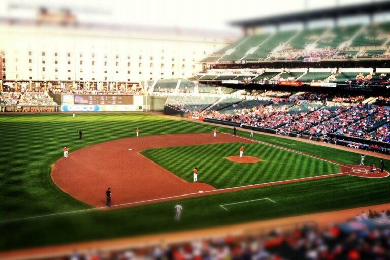 Oriolles Baseball field while a game is being played